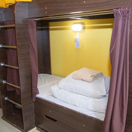 Sun City Hostel 4 เคียฟ ภายนอก รูปภาพ